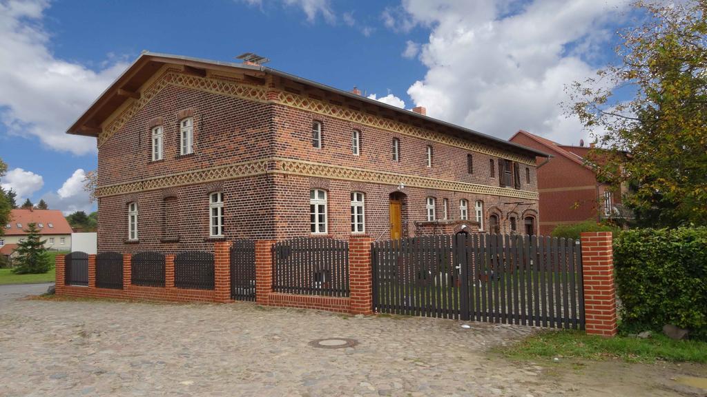 Nitschke "Zum Nusshof" Apartment Ahrensfelde Ruang foto