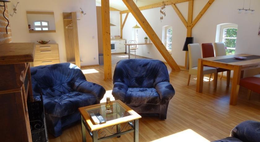 Nitschke "Zum Nusshof" Apartment Ahrensfelde Ruang foto