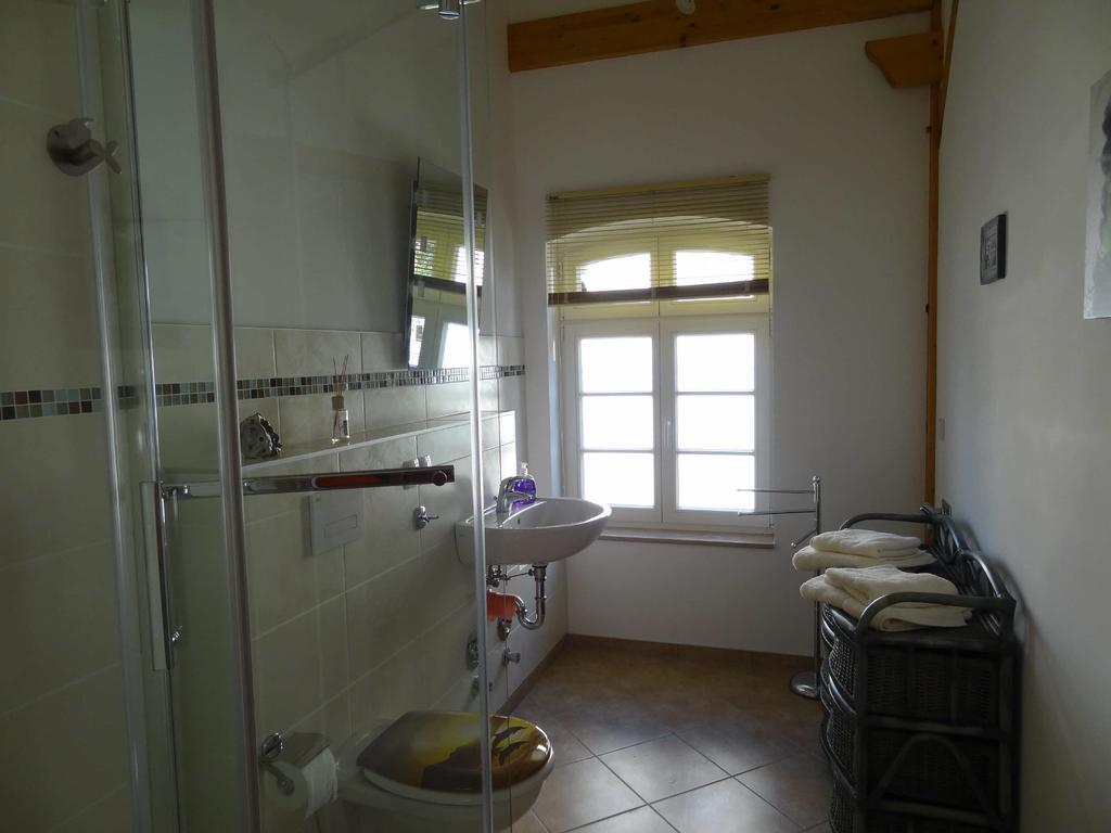 Nitschke "Zum Nusshof" Apartment Ahrensfelde Ruang foto