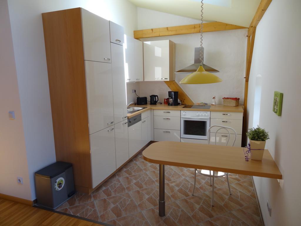 Nitschke "Zum Nusshof" Apartment Ahrensfelde Ruang foto